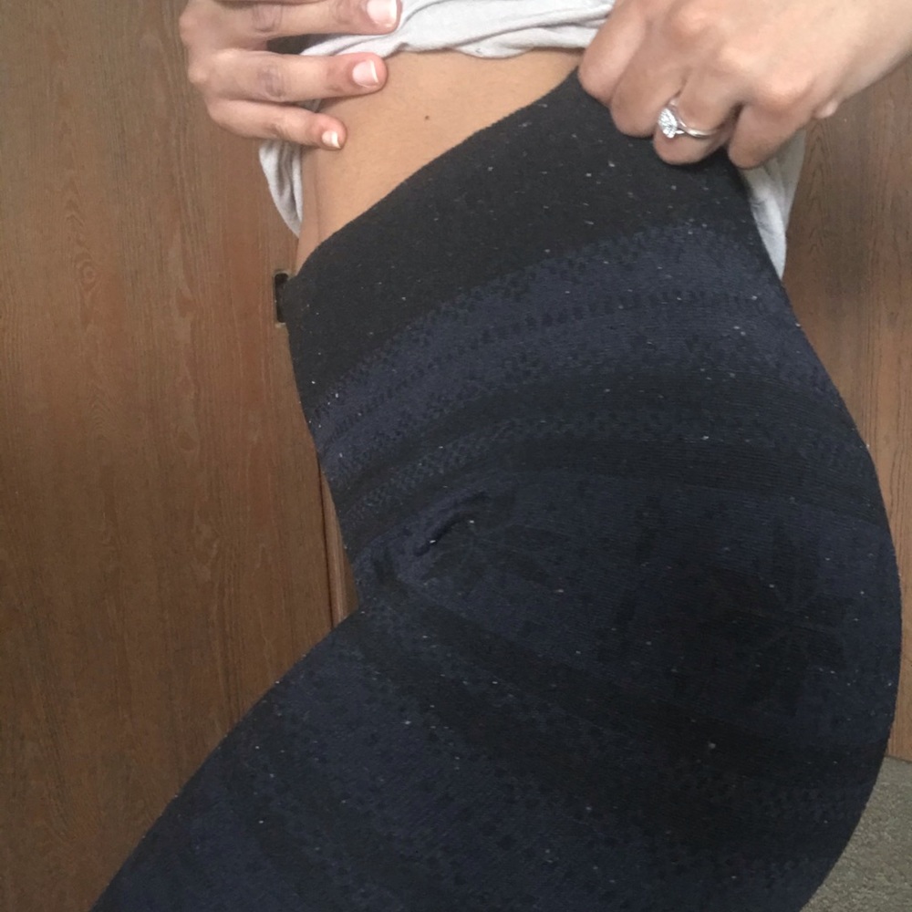 Winter snowflake leggings. Small lint balls. Warm.